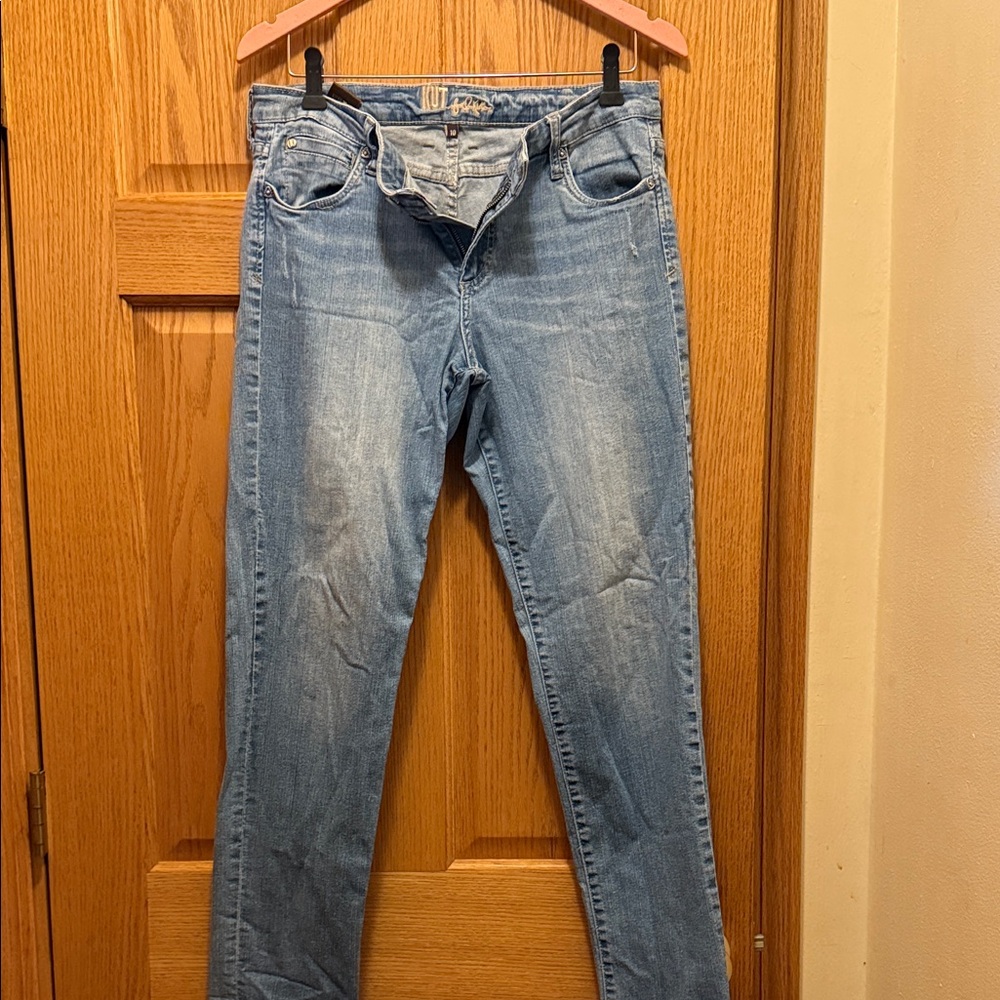 Kut from the Kloth Light Blue Straight Leg Jeans